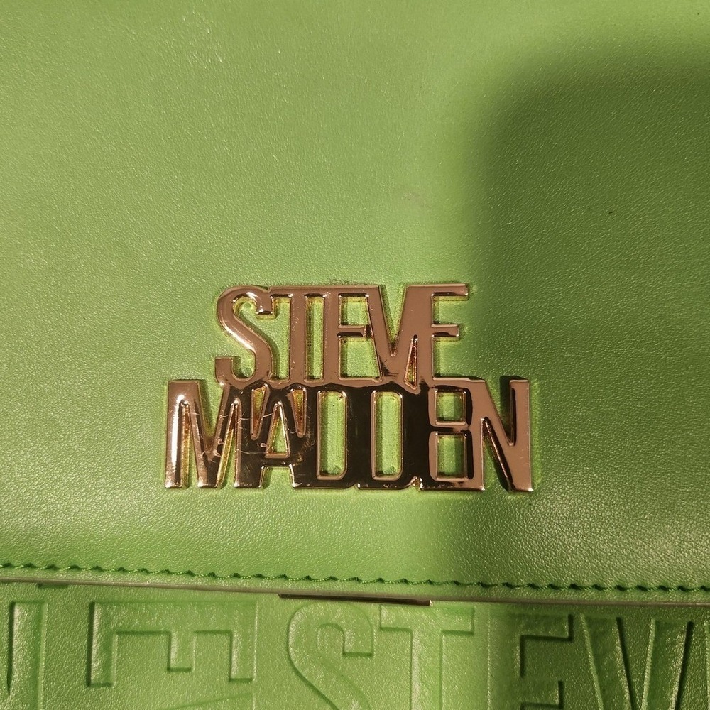 Steve Madden Crossbody Bag Womens Small Green Logo‎ Chain Strap Faux Leather